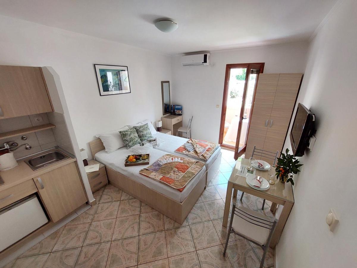 Apartmani Dalex 부드바 외부 사진